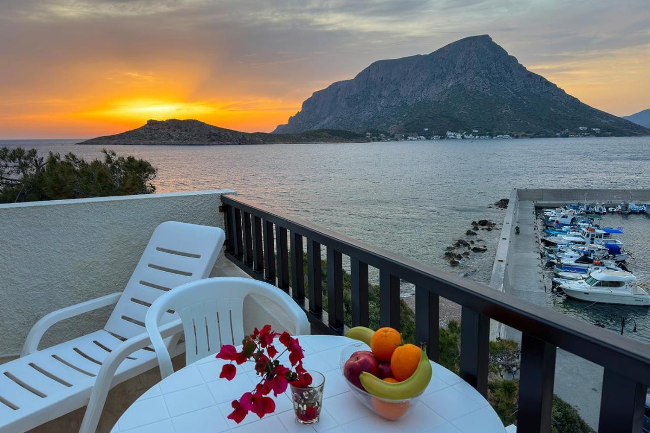 Pelagos Seafront Accommodation - Maria Myrties Exteriör bild